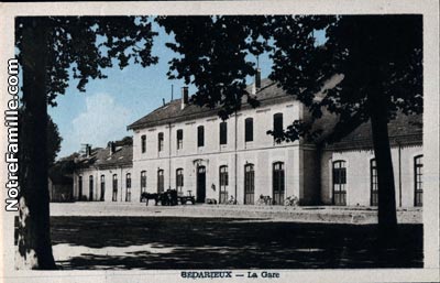 La Gare côté parking.jpg