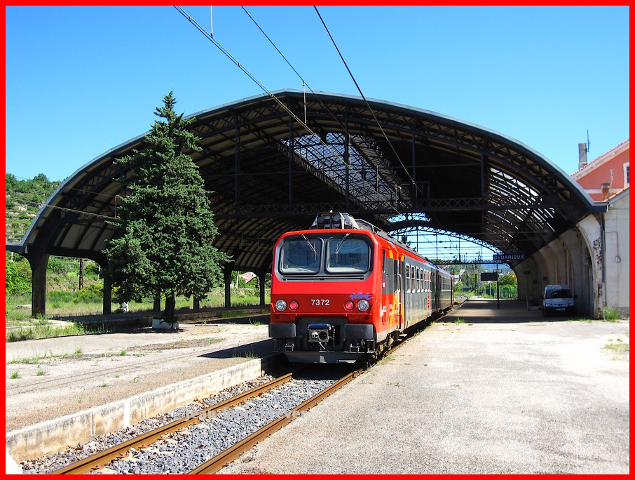 En gare de Bédarieux..jpg